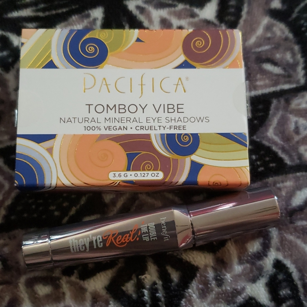 Make-up bundle